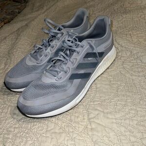 Adidas tennis shoe never worn